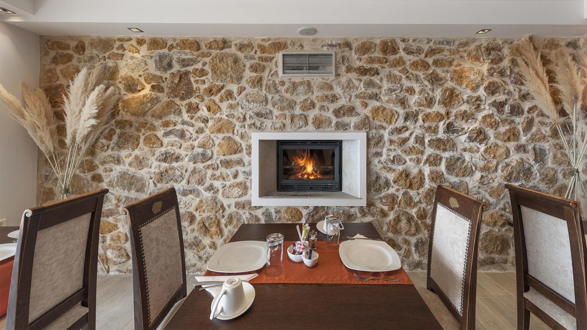 Iakovakis Suites & Spa Koropi Exterior photo